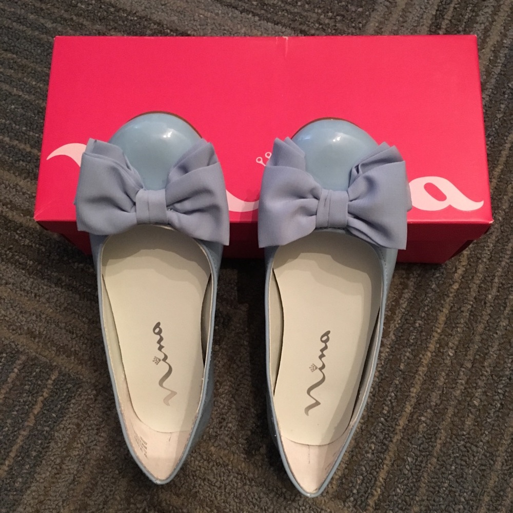 Girl dressing shoes
